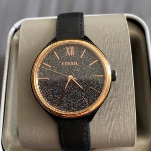 Ladies Fossil Watch ⭐️ new!! ⭐️